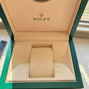 Beautiful green Rolex box from 2017